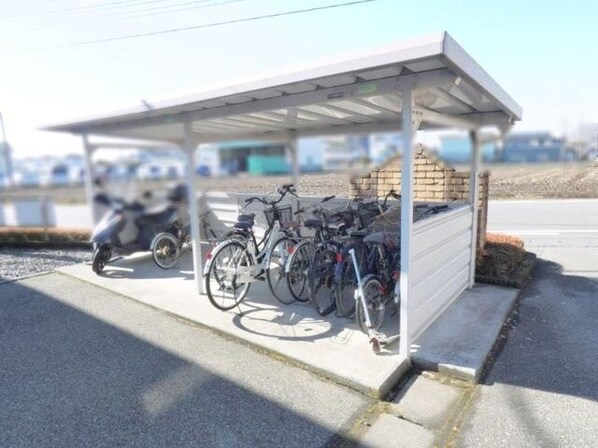 宇都宮駅 バス37分  横川西小学校前下車：停歩5分 1階の物件外観写真